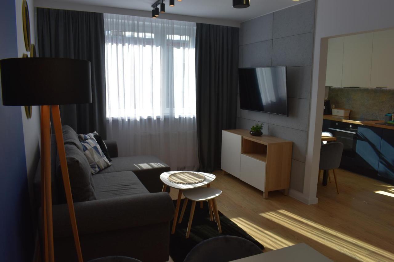 Apartament W Centrum Przy Parku Na Wyspie Piła Exterior foto