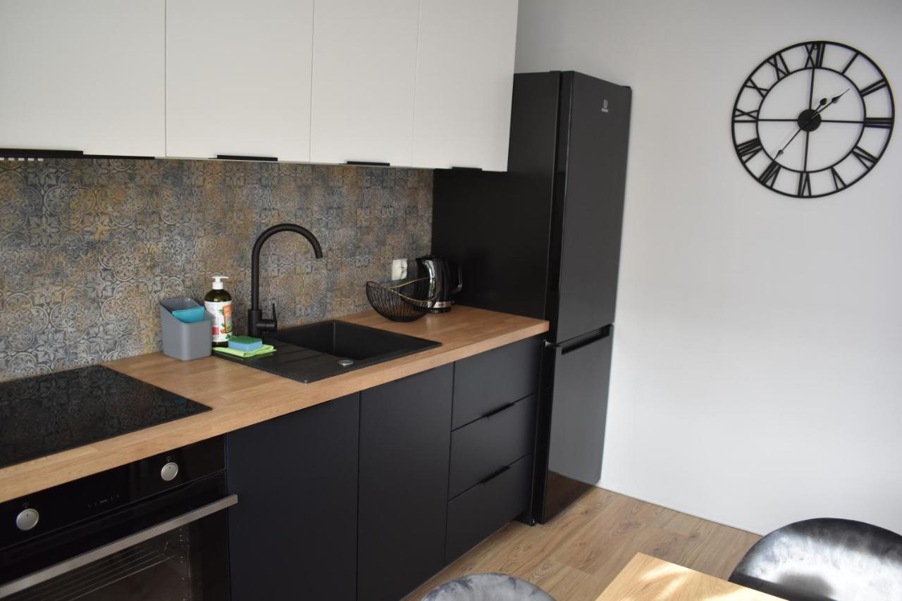 Apartament W Centrum Przy Parku Na Wyspie Piła Exterior foto